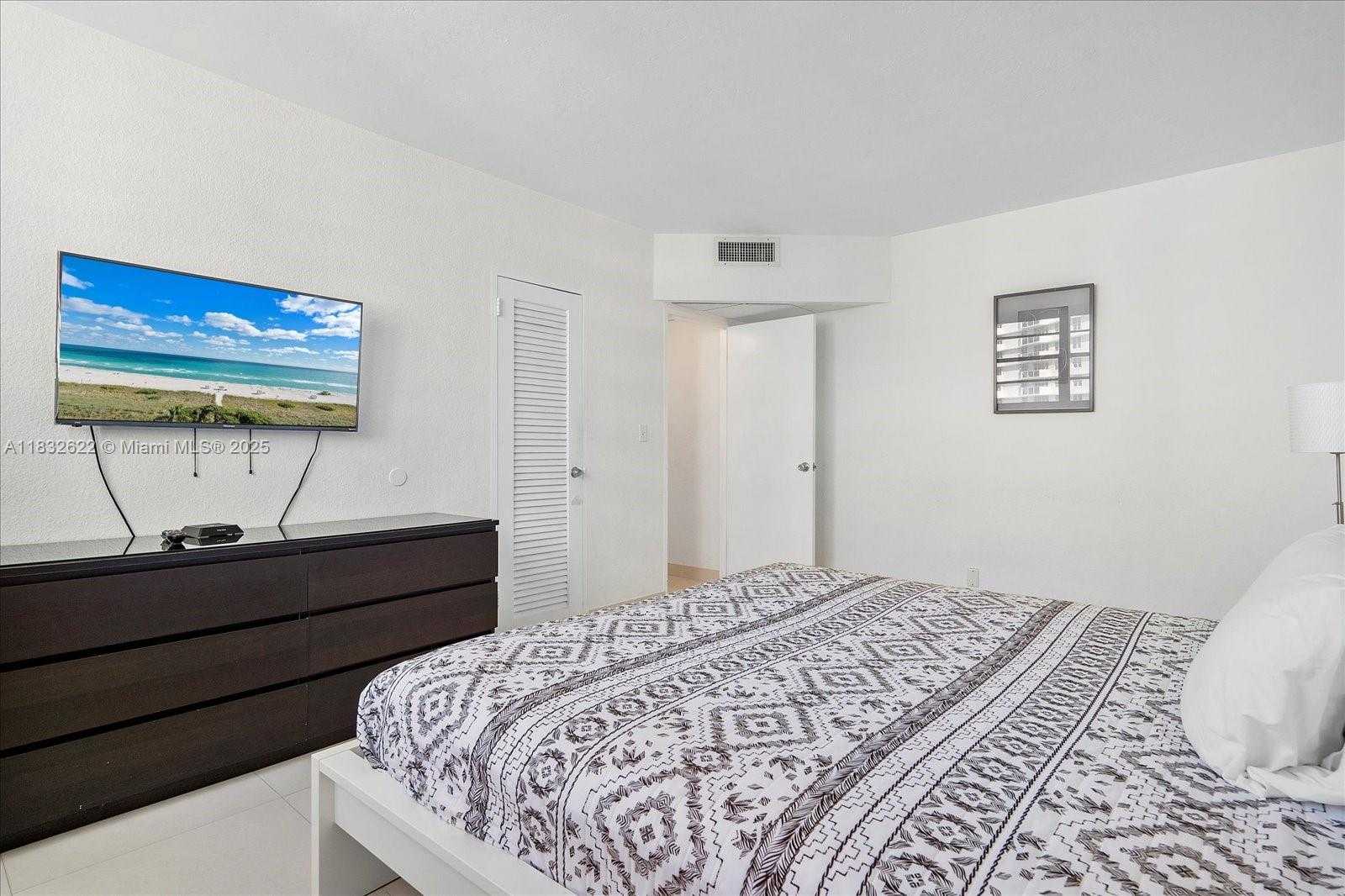 Small Image of 3801 SOUTH OCEAN DR #8X, Hollywood Number 20
