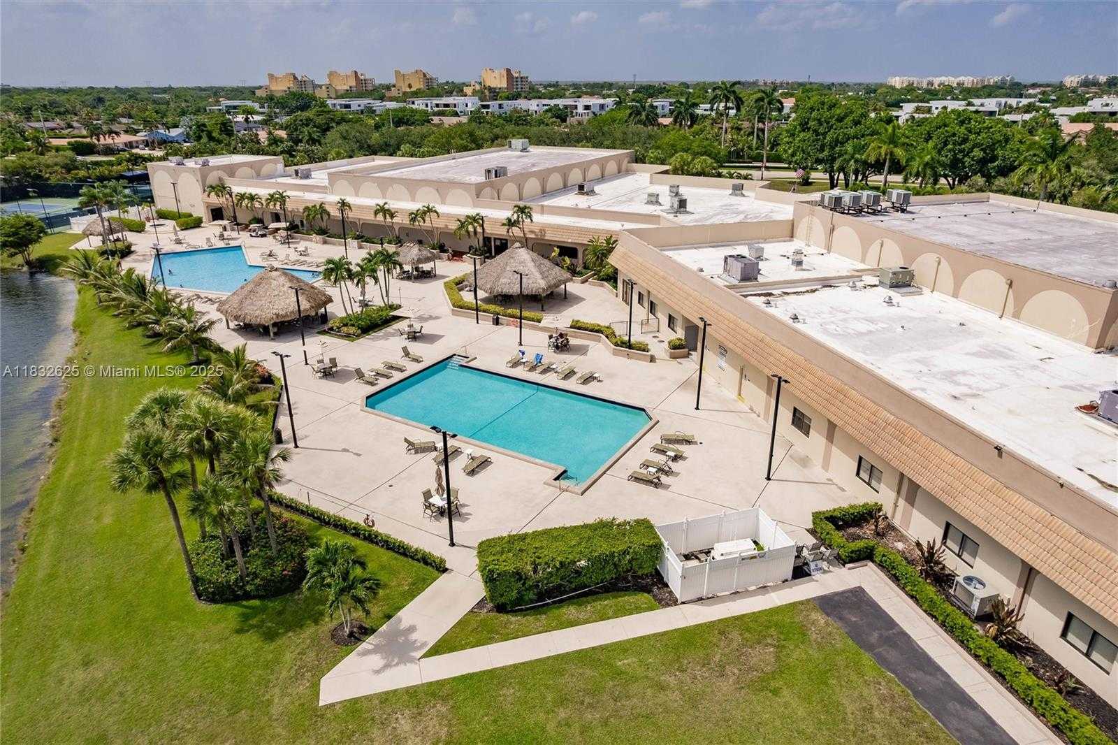Small Image of 23 SIMONTON CIR, Weston Number 18