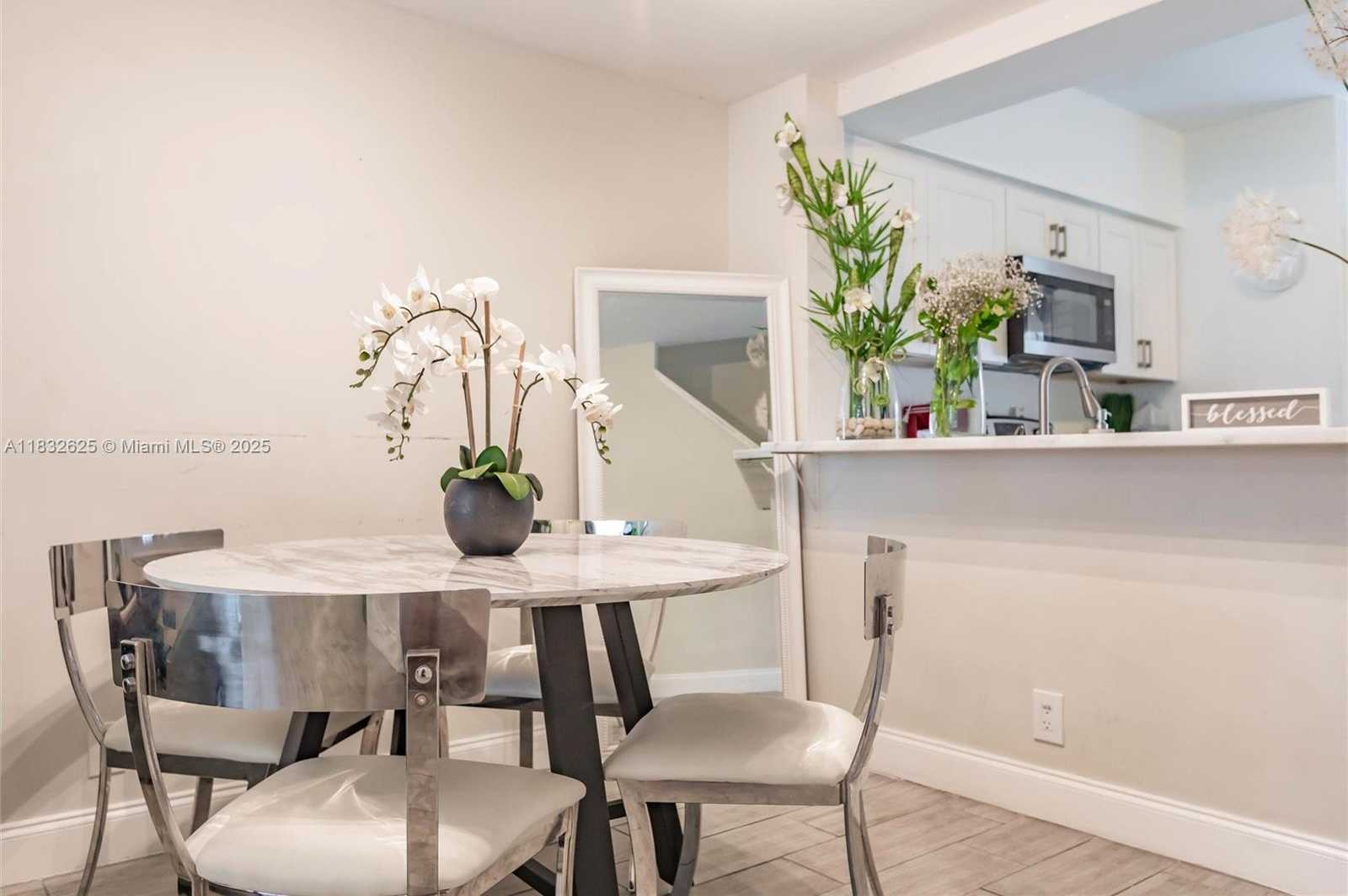 Small Image of 23 SIMONTON CIR, Weston Number 3