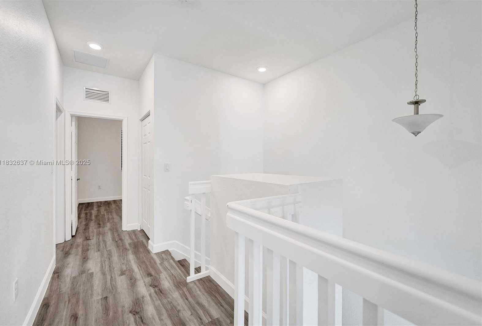Small Image of 5013 VULCAN WAY, Davie Number 13