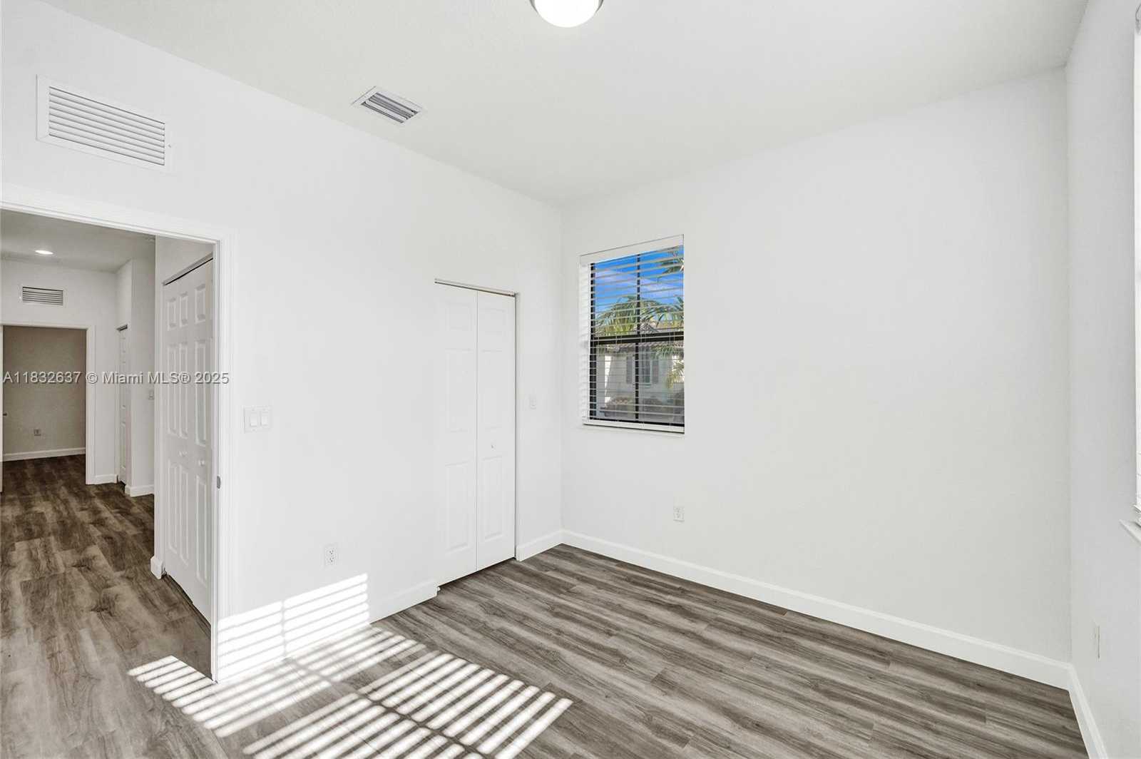 Small Image of 5013 VULCAN WAY, Davie Number 21