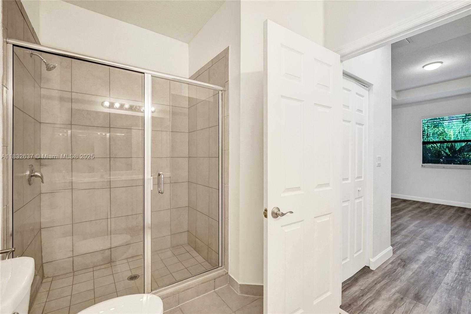 Small Image of 5013 VULCAN WAY, Davie Number 23
