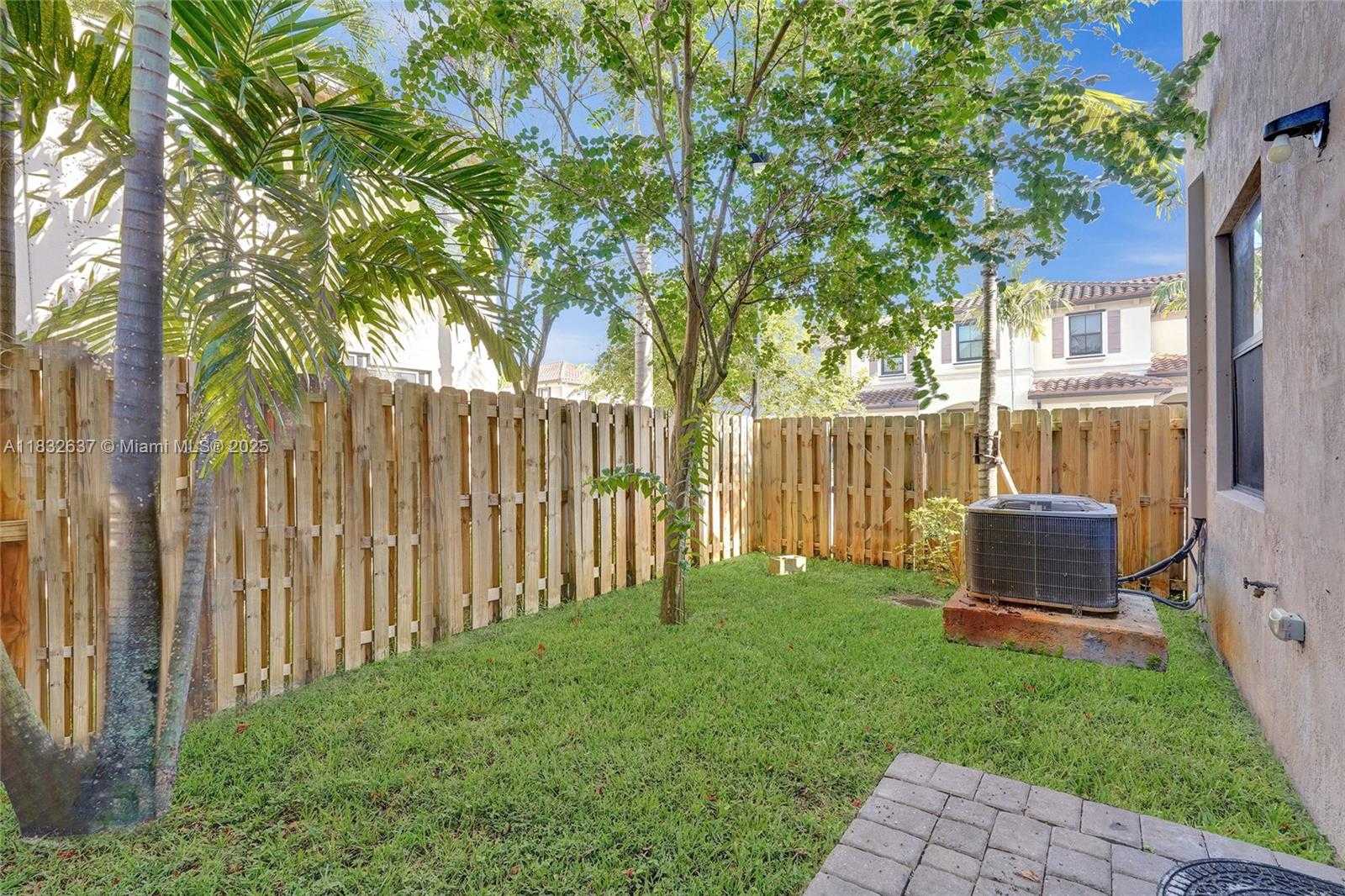 Small Image of 5013 VULCAN WAY, Davie Number 26