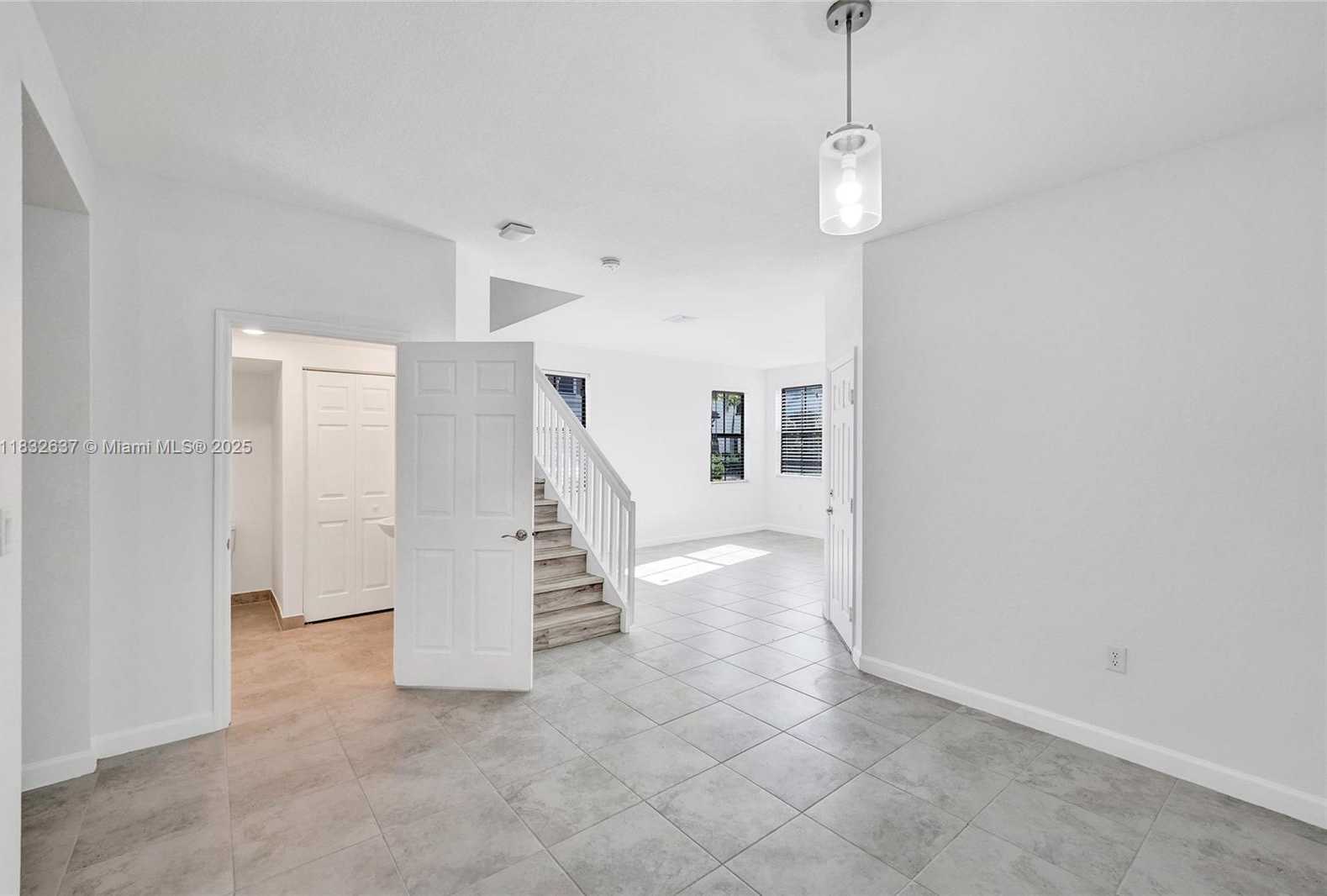 Small Image of 5013 VULCAN WAY, Davie Number 7