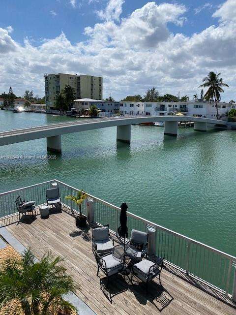 Small Image of 8080 TATUM WATERWAY DR #25, Miami Beach Number 10