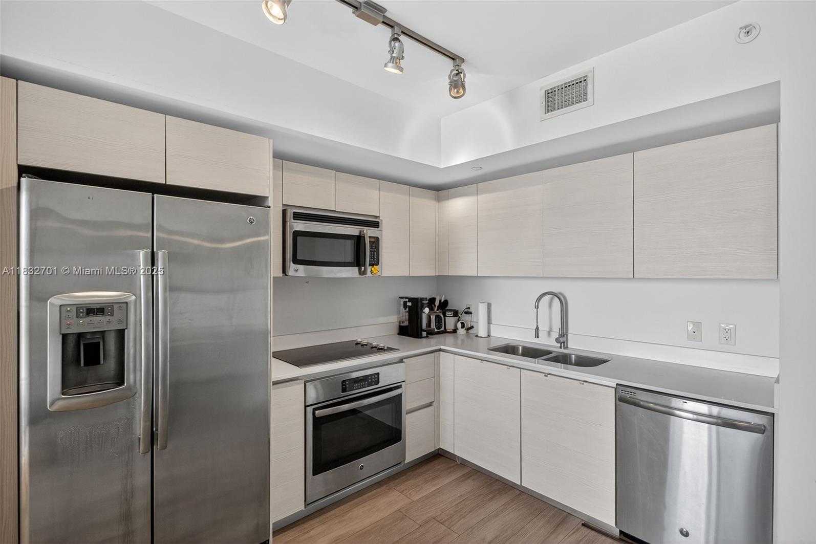 Small Image of 4250 BISCAYNE BLVD #1206, Miami Number 5