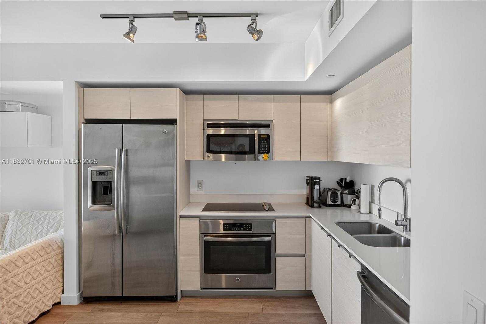 Small Image of 4250 BISCAYNE BLVD #1206, Miami Number 6