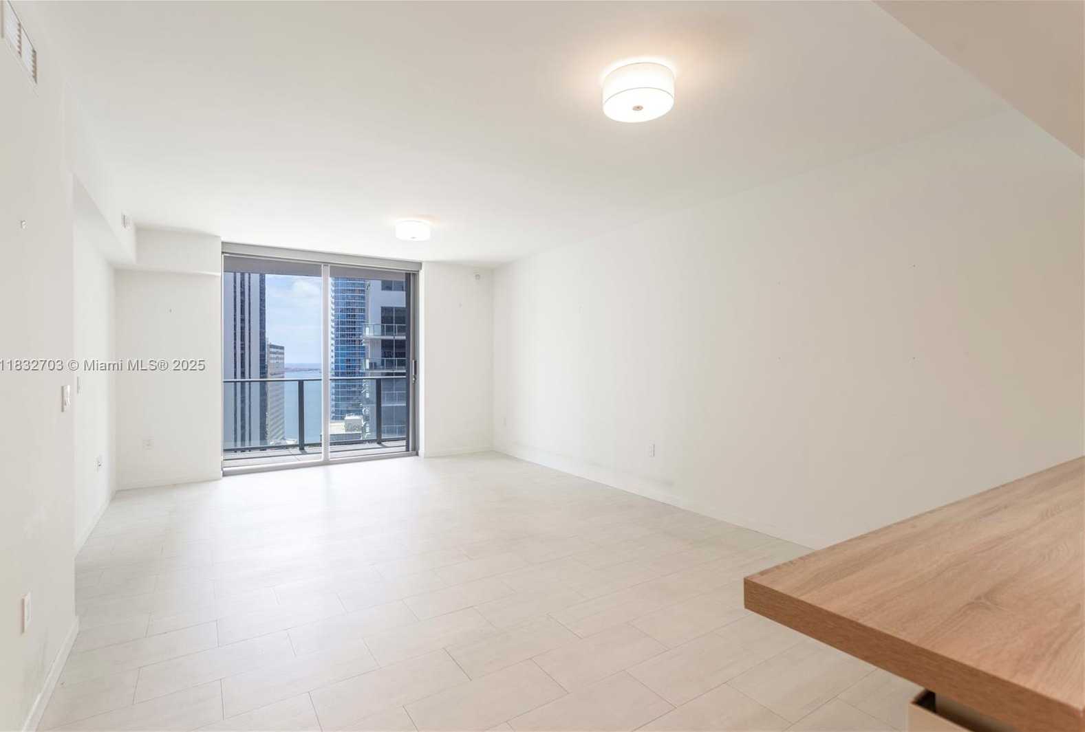 Small Image of 1000 BRICKELL PLZ #3703, Miami Number 5