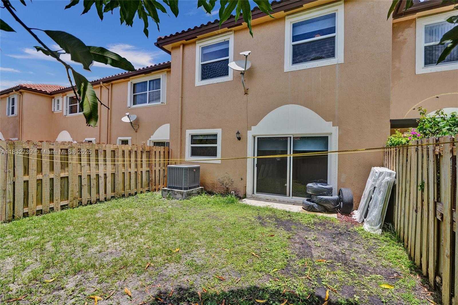 Small Image of 12758 SOUTH WEST 50TH ST, Miramar Number 27
