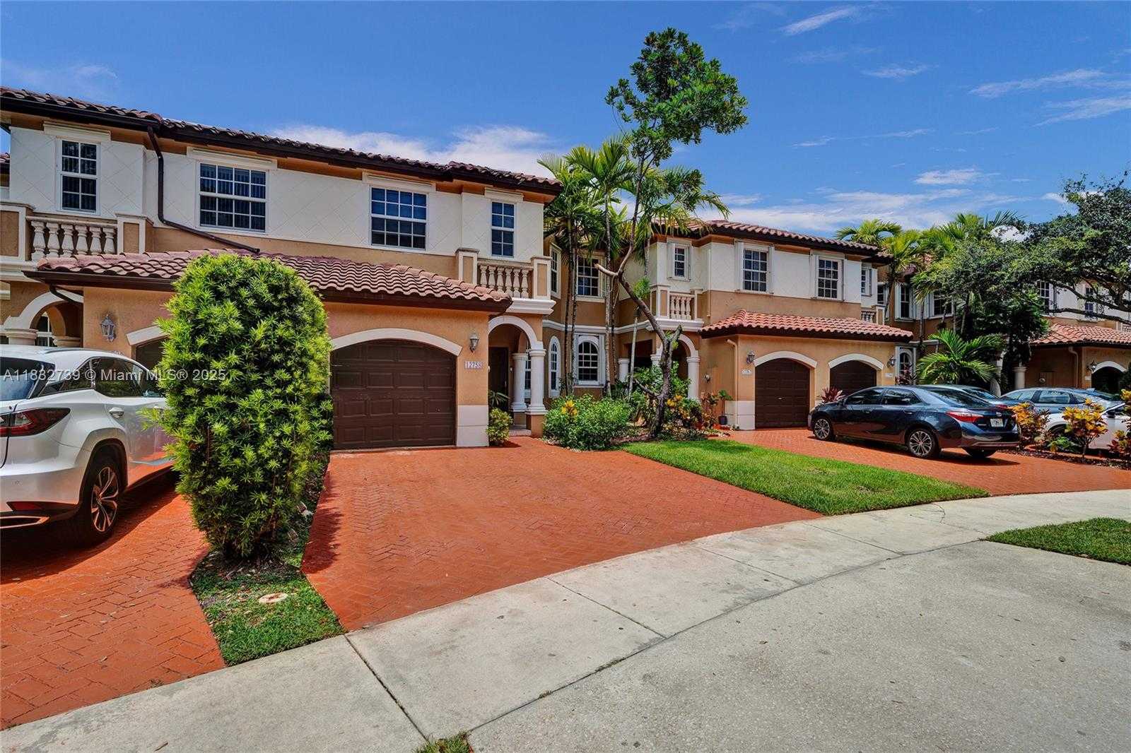 Small Image of 12758 SOUTH WEST 50TH ST, Miramar Number 4