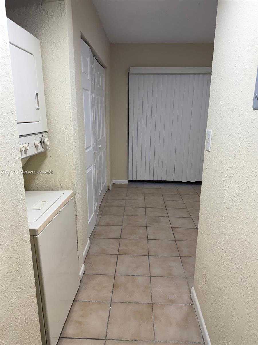 Small Image of 2341 WEST 66TH PL #103, Hialeah Number 10