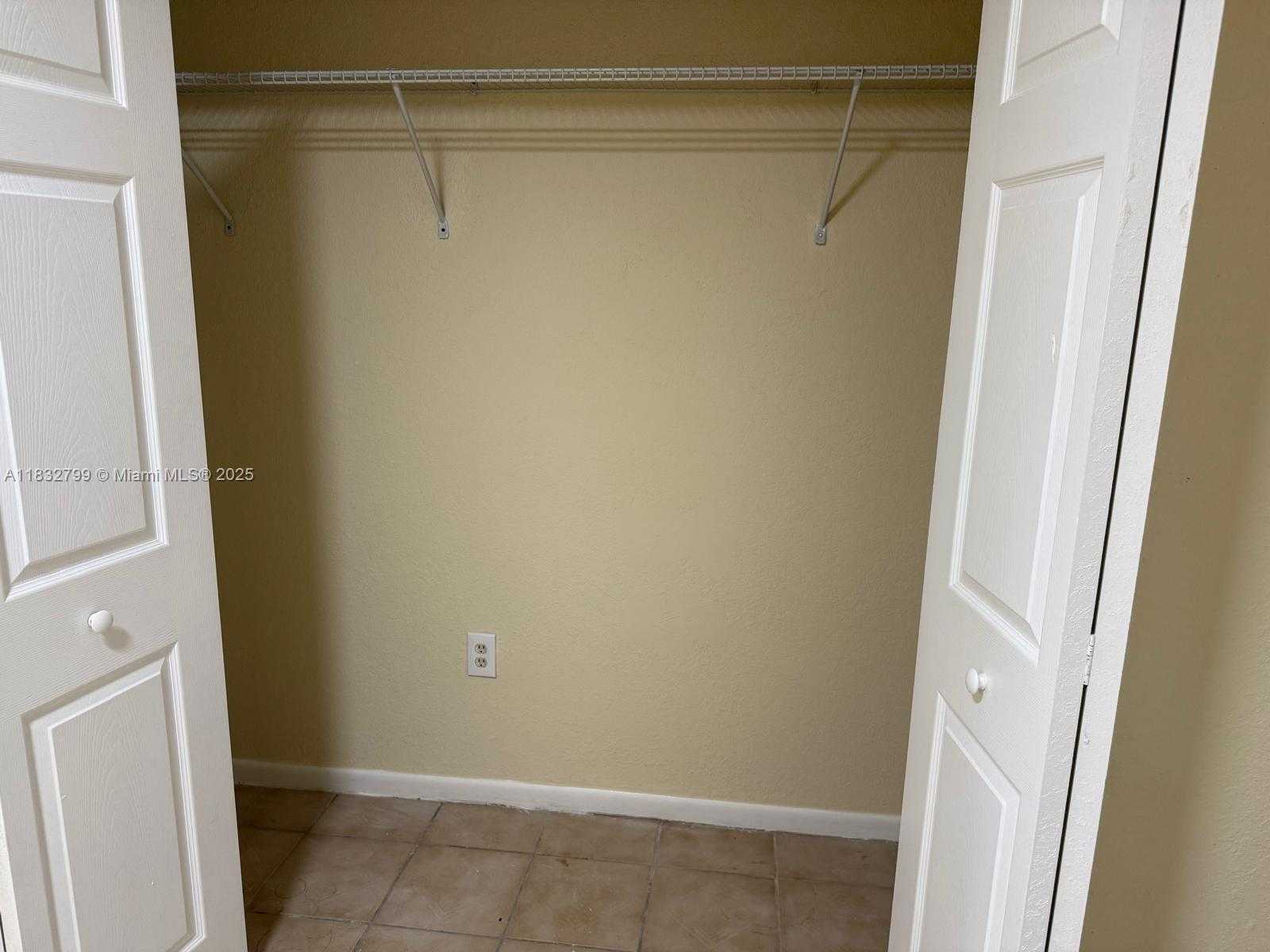 Small Image of 2341 WEST 66TH PL #103, Hialeah Number 11