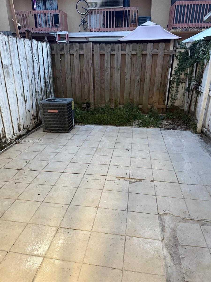 Small Image of 2341 WEST 66TH PL #103, Hialeah Number 12