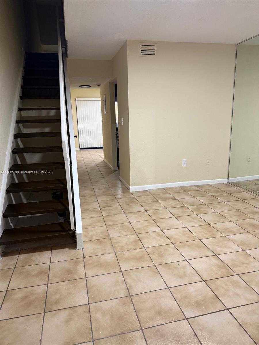 Small Image of 2341 WEST 66TH PL #103, Hialeah Number 7