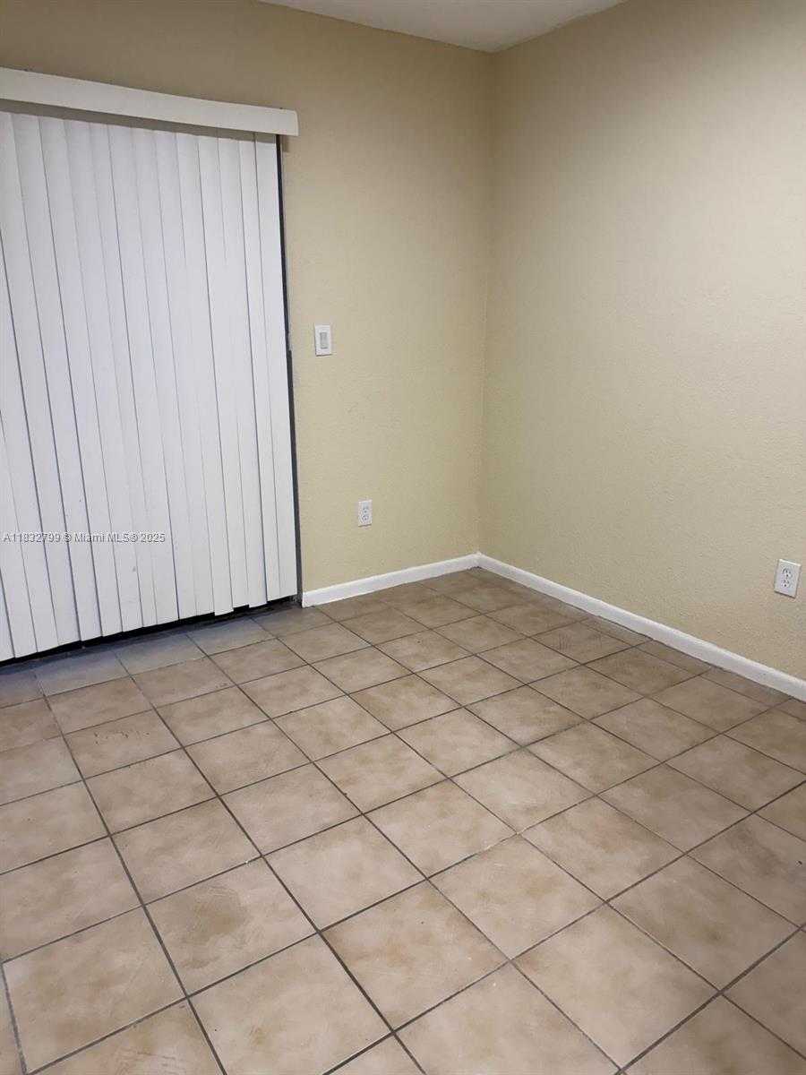 Small Image of 2341 WEST 66TH PL #103, Hialeah Number 9