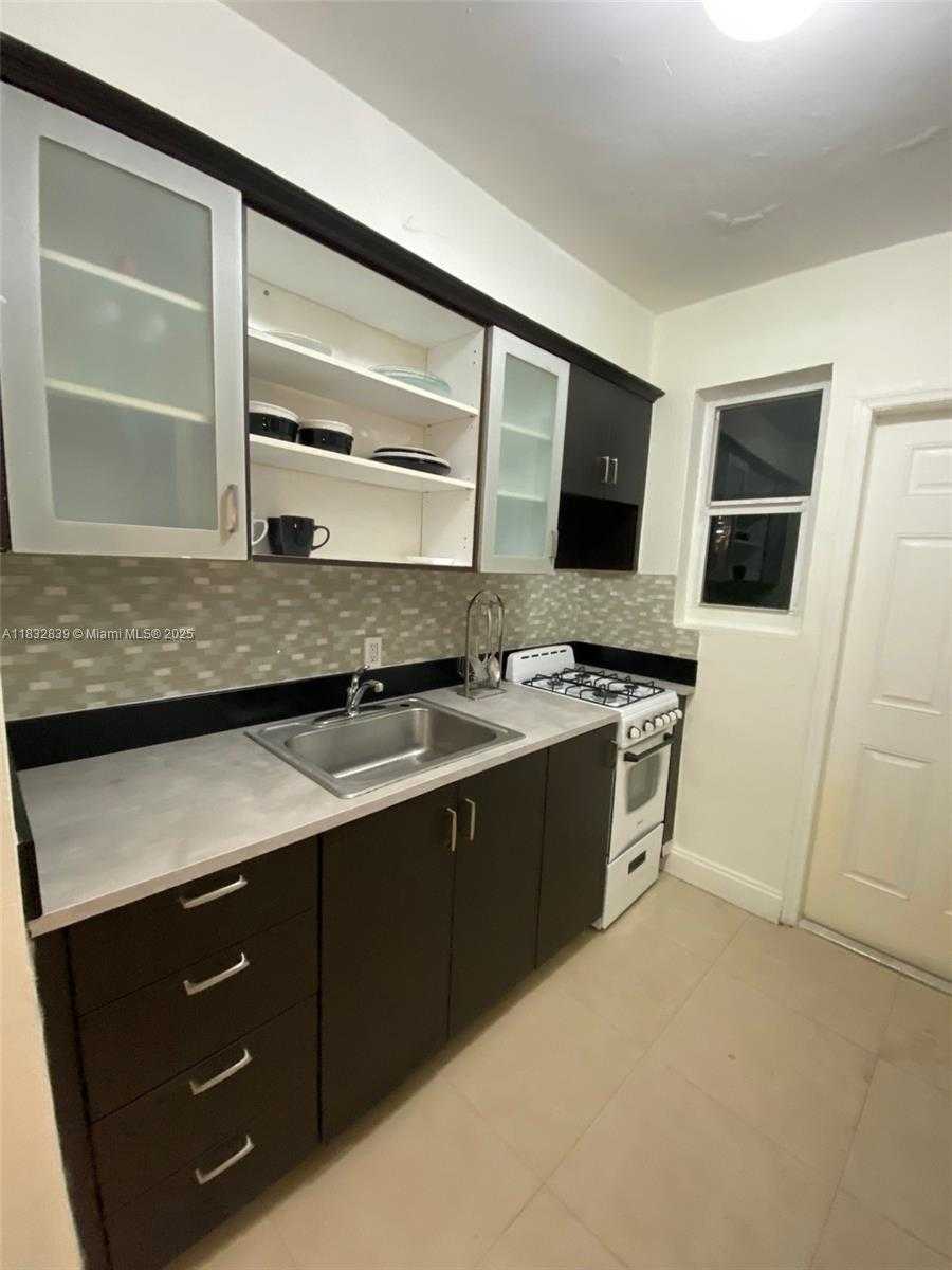 Small Image of 503 75TH ST #7504, Miami Beach Number 9