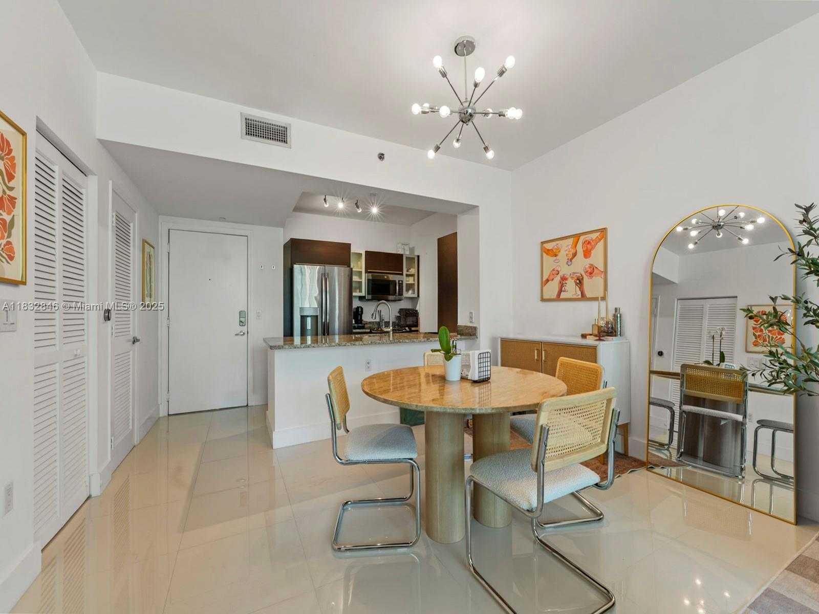 Small Image of 950 BRICKELL BAY DR #1103, Miami Number 4