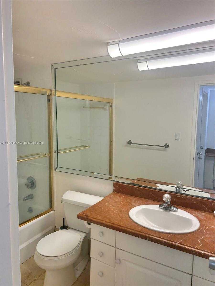 Small Image of 5161 COLLINS AVE #703, Miami Beach Number 18