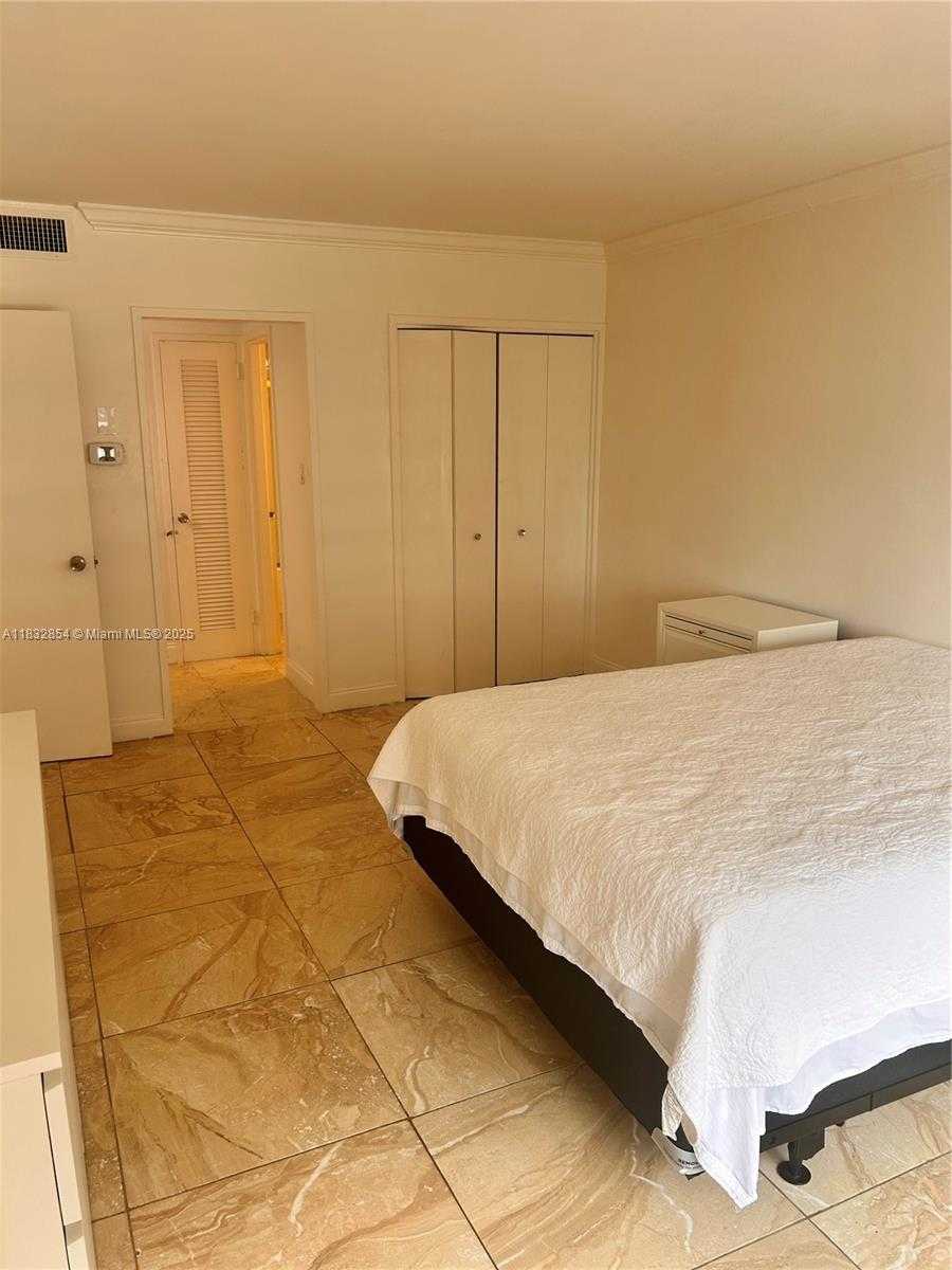 Small Image of 5161 COLLINS AVE #703, Miami Beach Number 22