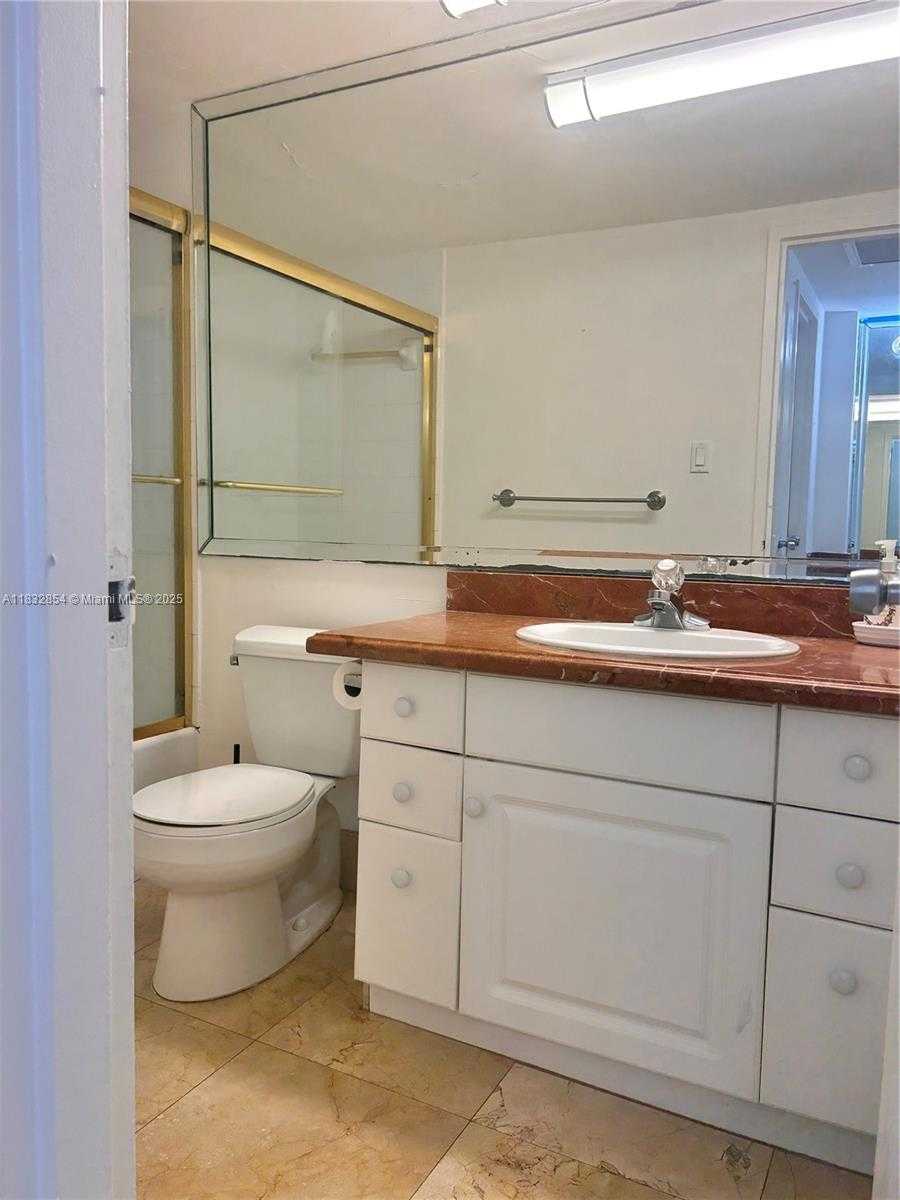 Small Image of 5161 COLLINS AVE #703, Miami Beach Number 24
