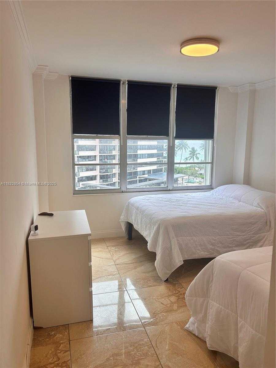 Small Image of 5161 COLLINS AVE #703, Miami Beach Number 27