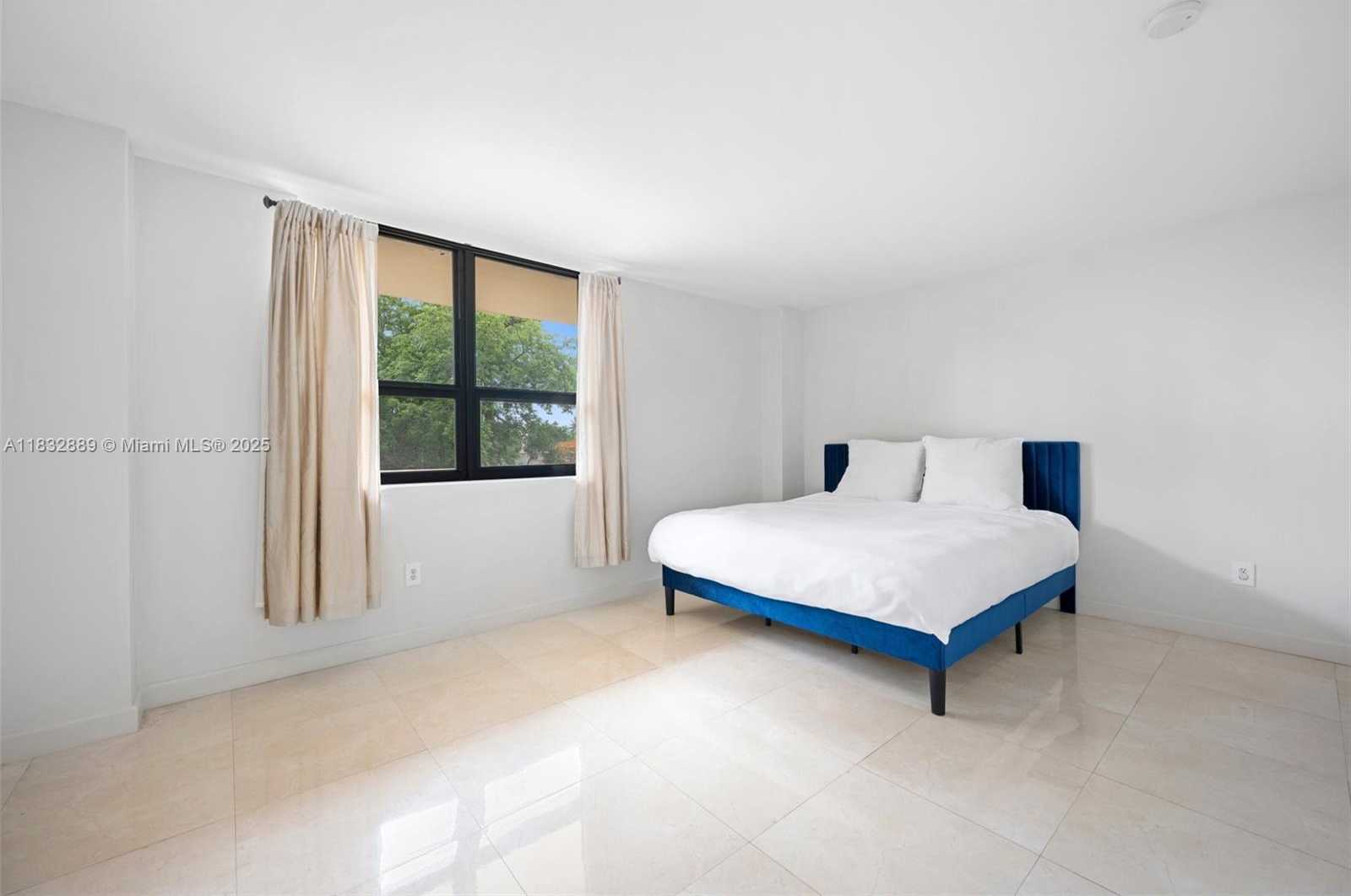 Small Image of 10185 COLLINS AVE #306, Bal Harbour Number 9