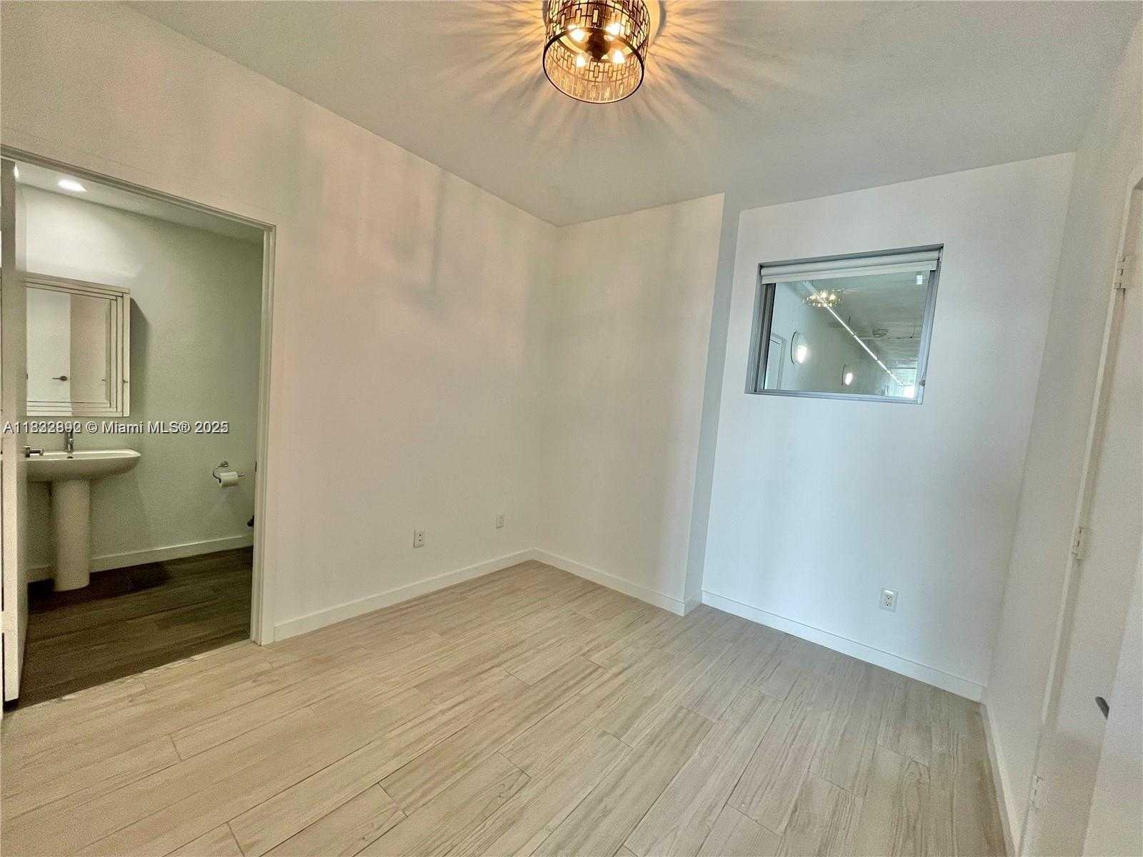 Small Image of 2900 NORTH EAST 7TH AVE #2706, Miami Number 13