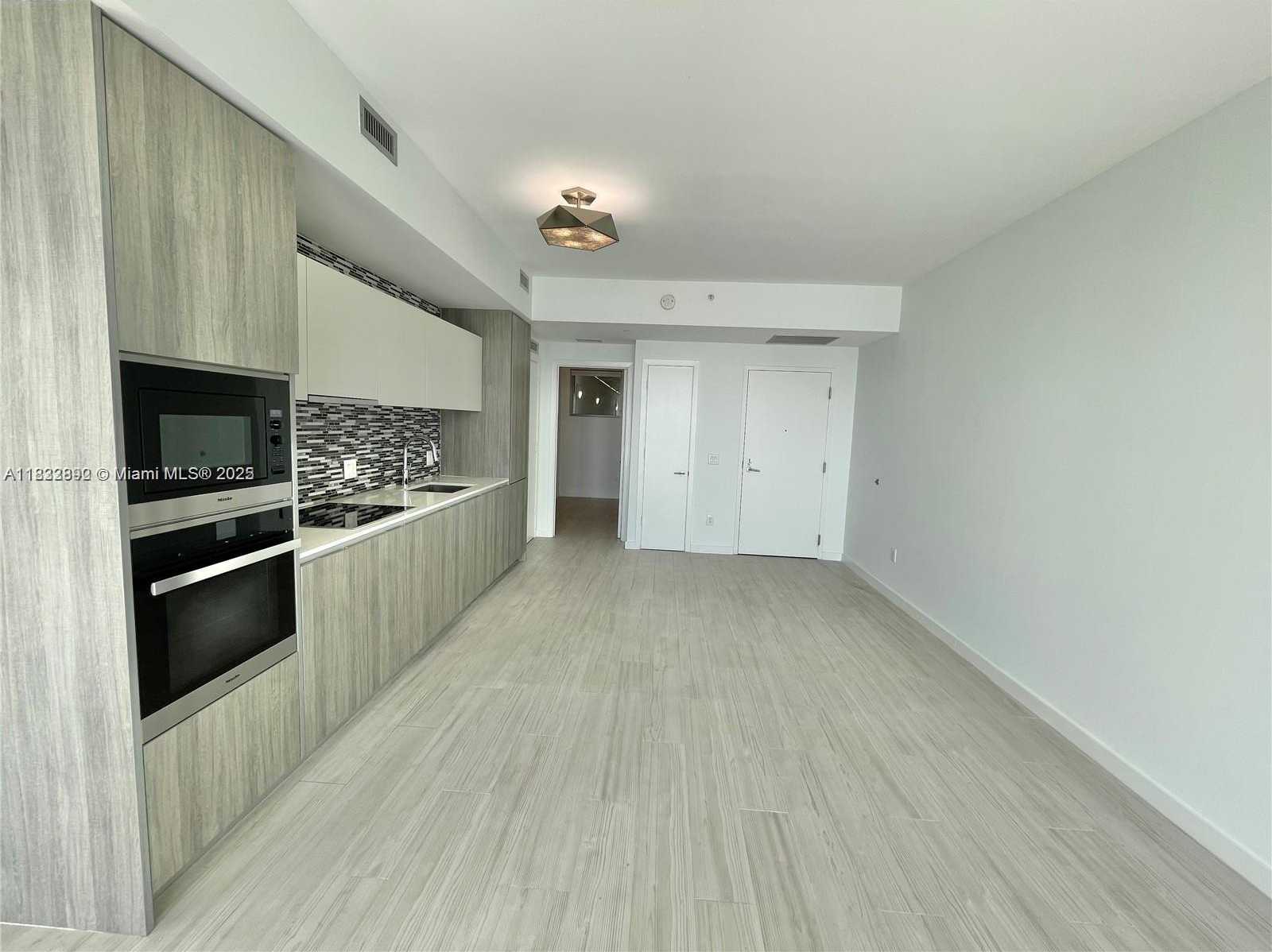 Small Image of 2900 NORTH EAST 7TH AVE #2706, Miami Number 4