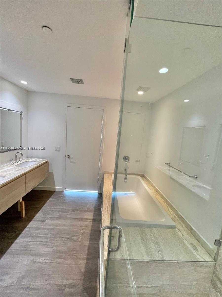 Small Image of 2900 NORTH EAST 7TH AVE #2706, Miami Number 7