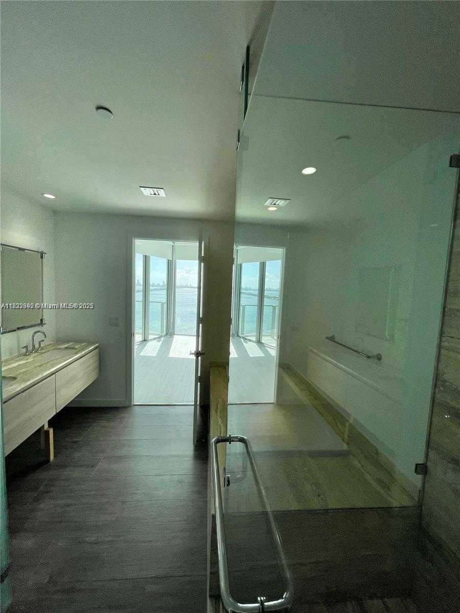 Small Image of 2900 NORTH EAST 7TH AVE #2706, Miami Number 8