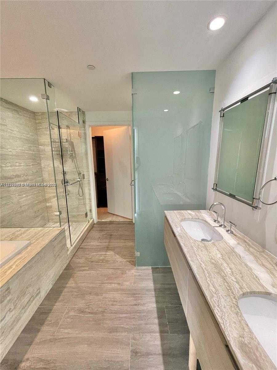 Small Image of 2900 NORTH EAST 7TH AVE #2706, Miami Number 9