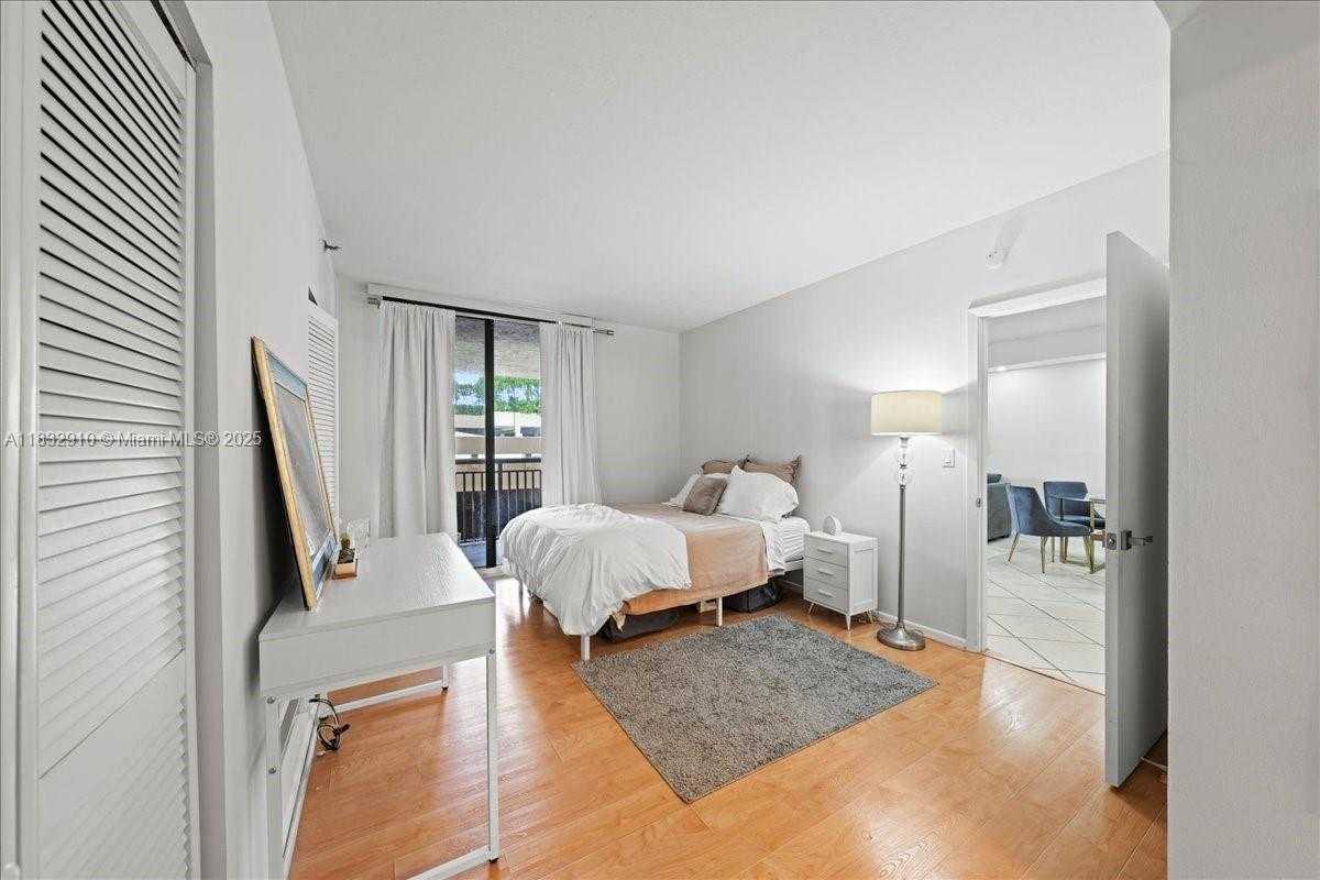 Small Image of 540 BRICKELL KEY DR #412, Miami Number 19
