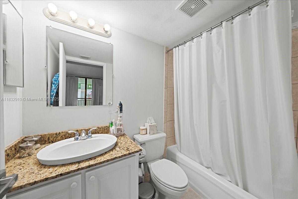 Small Image of 540 BRICKELL KEY DR #412, Miami Number 28