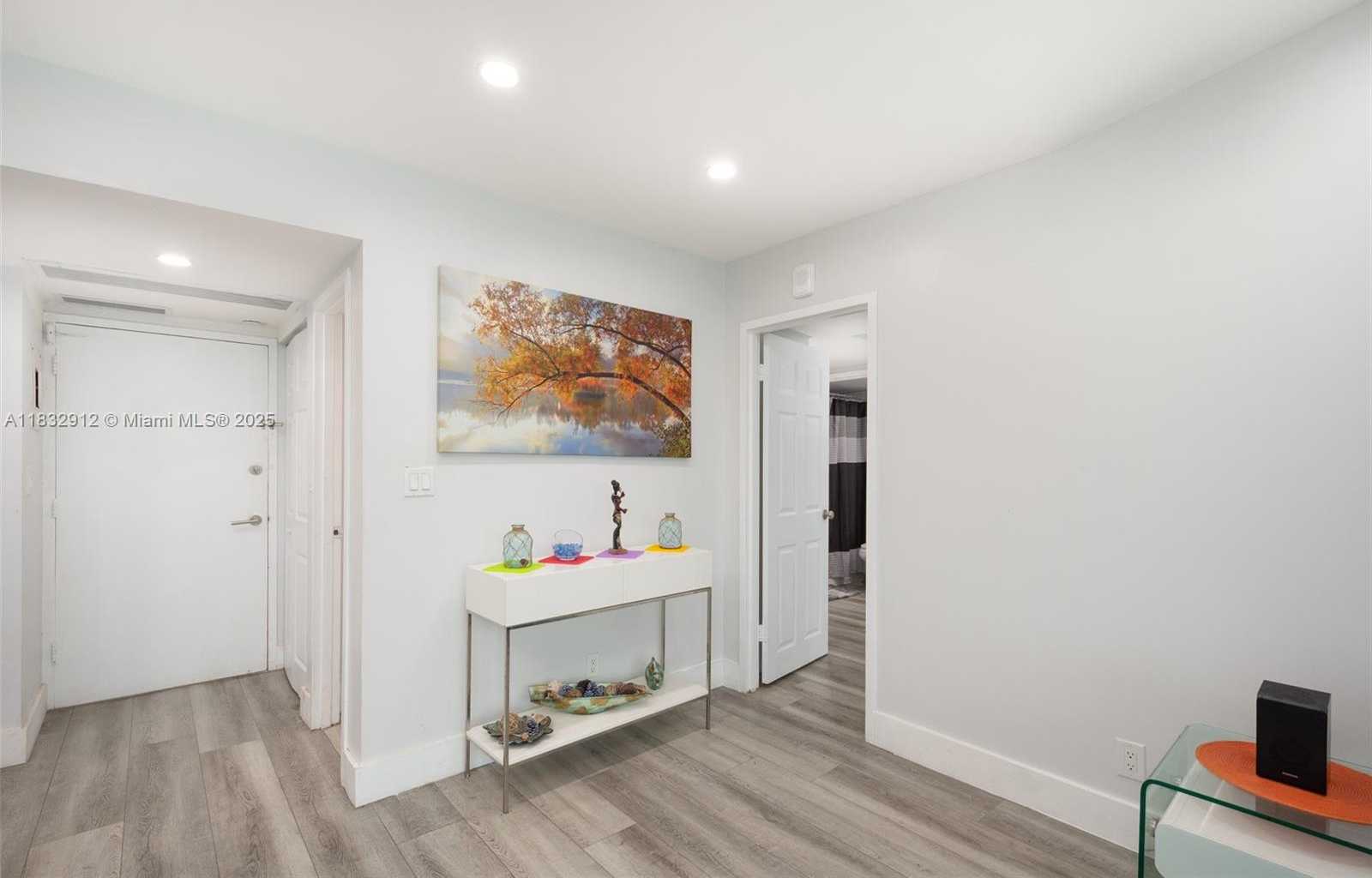 Small Image of 3180 SOUTH OCEAN DR #1703, Hallandale Beach Number 8