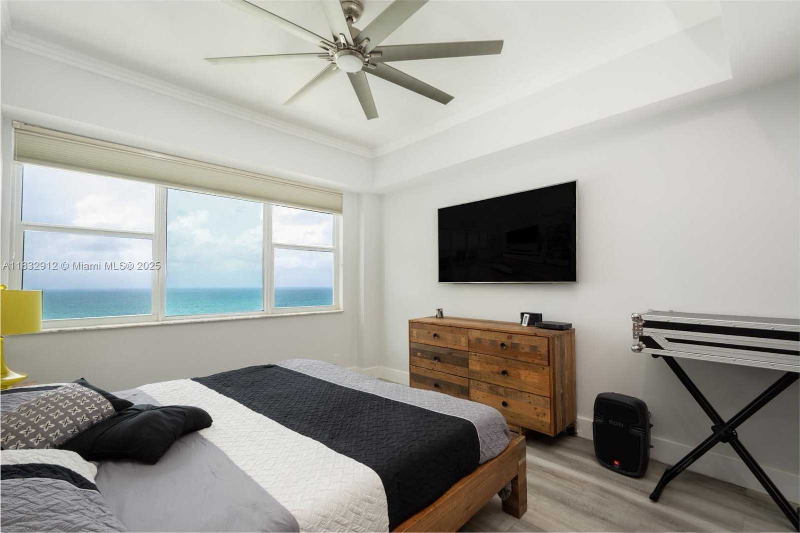 Small Image of 3180 SOUTH OCEAN DR #1703, Hallandale Beach Number 9