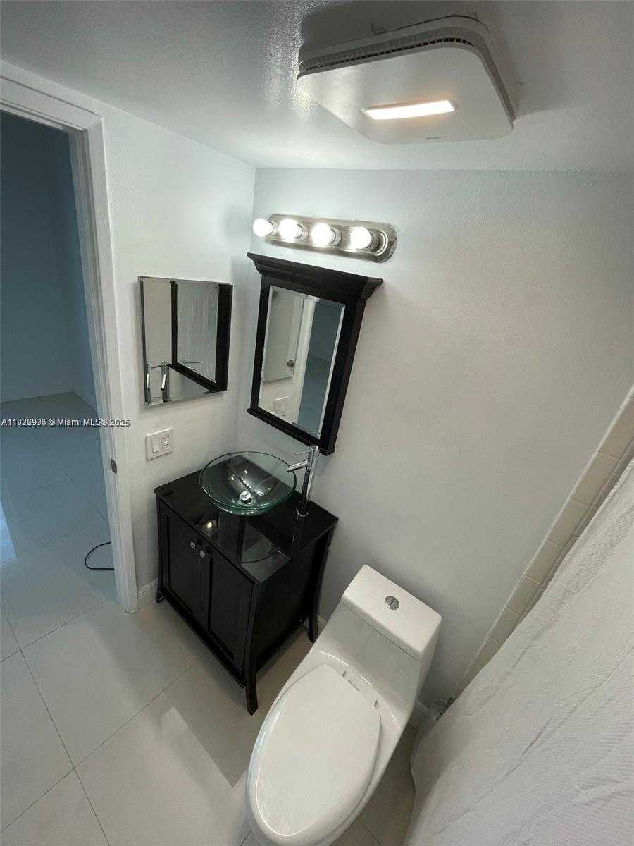 Small Image of 800 NORTH MIAMI AVE #E-504, Miami Number 14