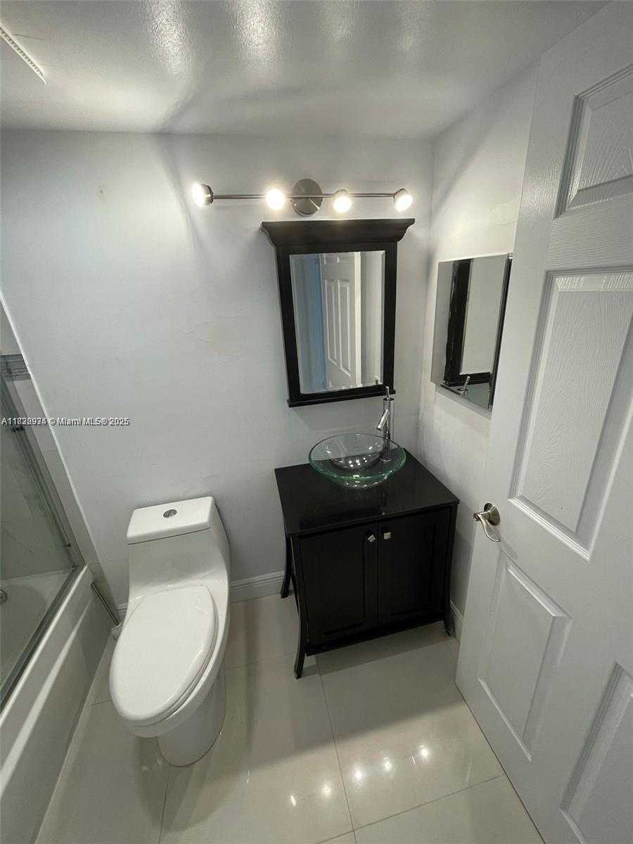 Small Image of 800 NORTH MIAMI AVE #E-504, Miami Number 22
