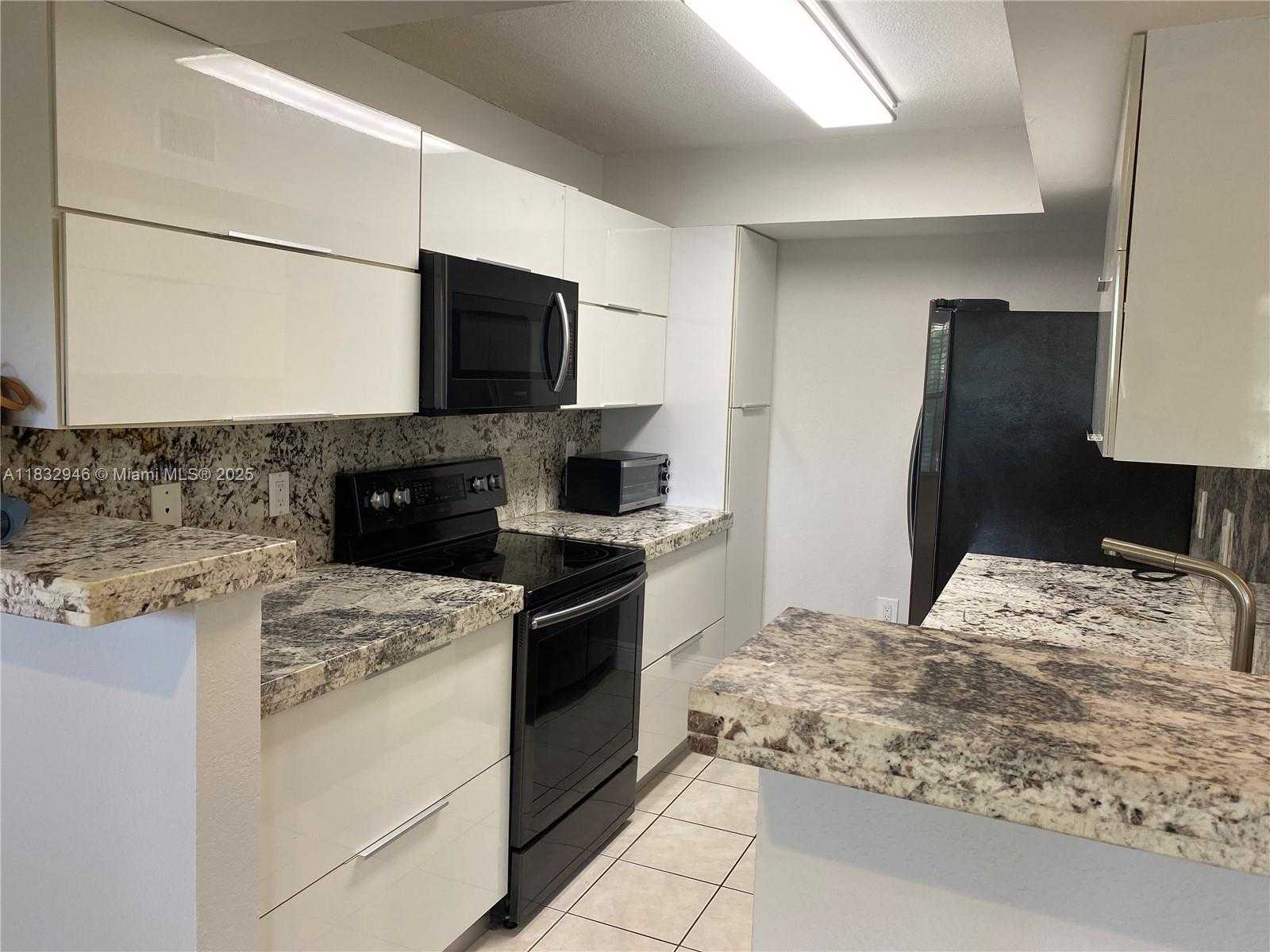 Small Image of 15661 SOUTH WEST 104TH TER #3112, Miami Number 7