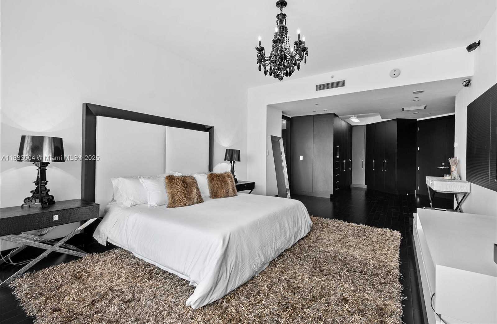 Small Image of 1425 BRICKELL AVE #42E, Miami Number 16