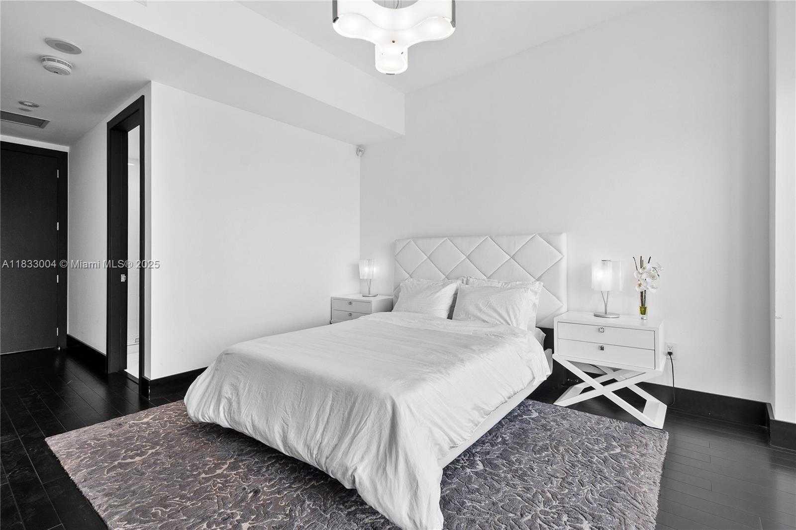 Small Image of 1425 BRICKELL AVE #42E, Miami Number 25
