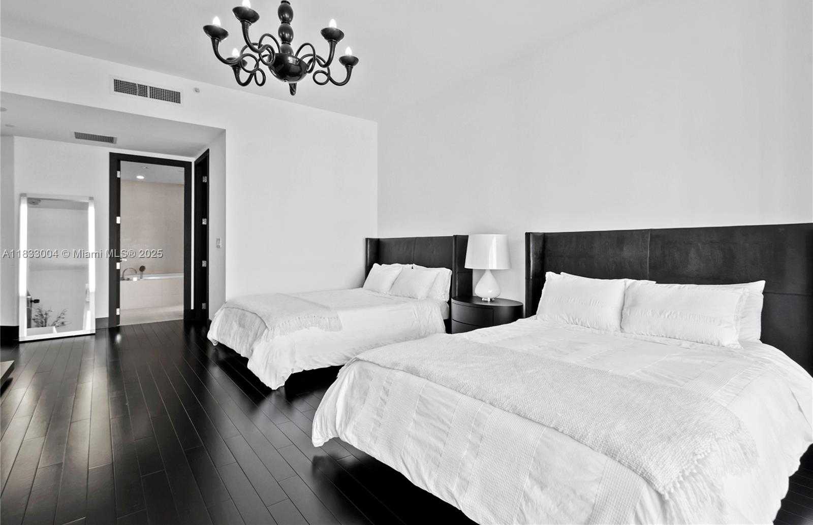 Small Image of 1425 BRICKELL AVE #42E, Miami Number 33