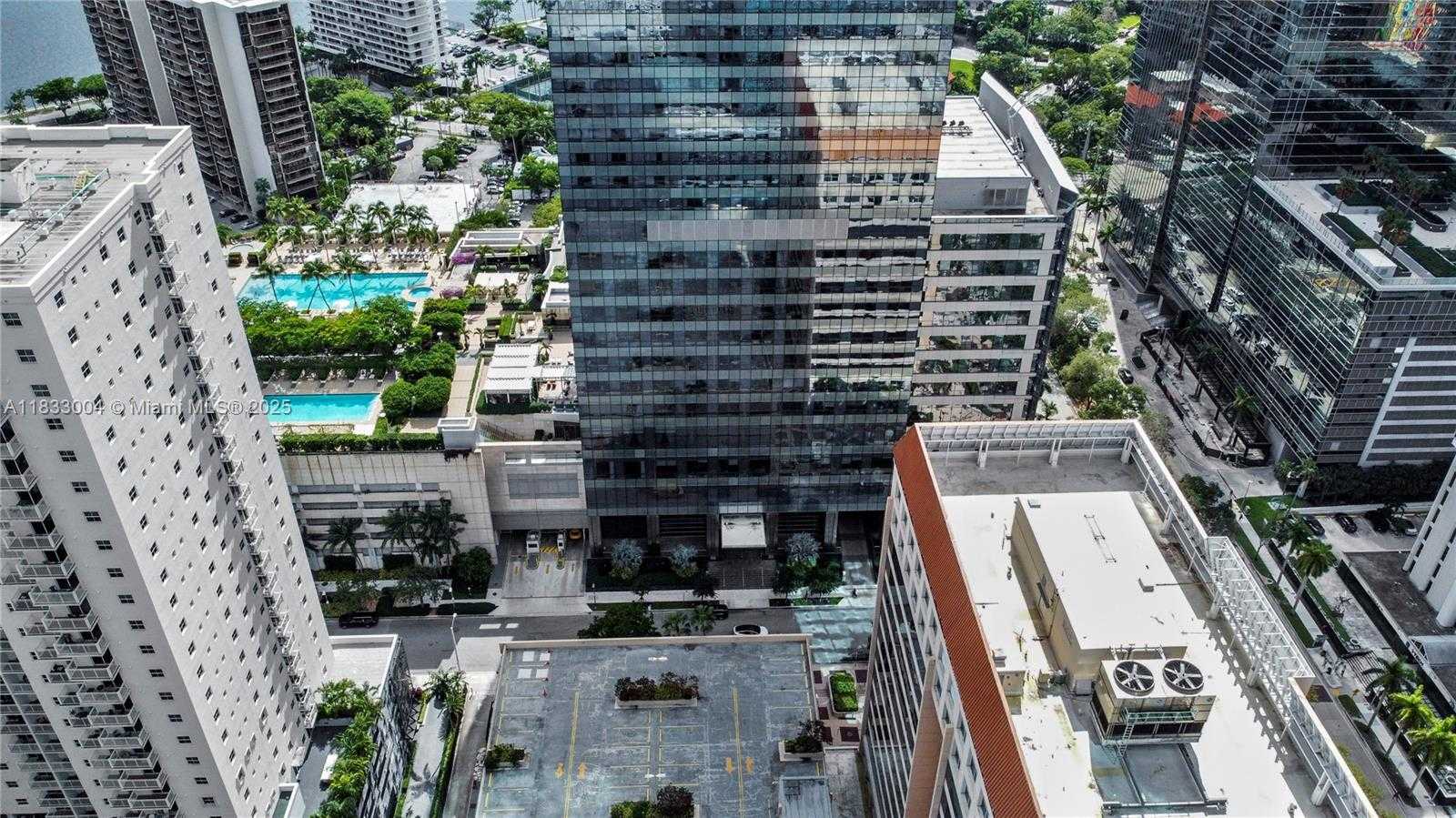 Small Image of 1425 BRICKELL AVE #42E, Miami Number 44