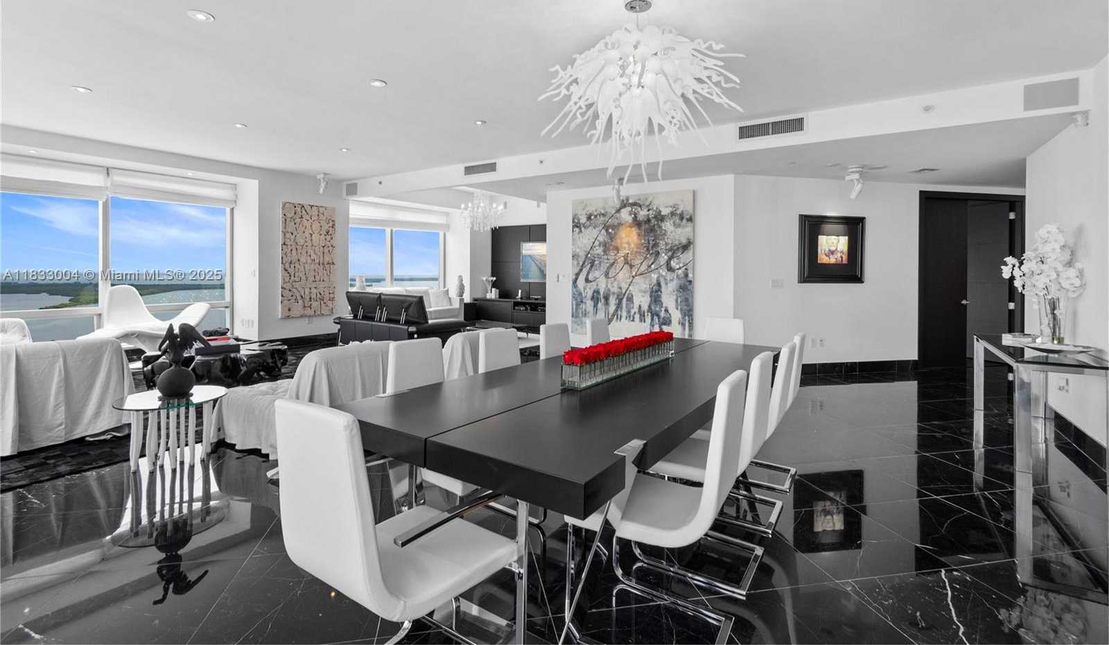 Small Image of 1425 BRICKELL AVE #42E, Miami Number 5