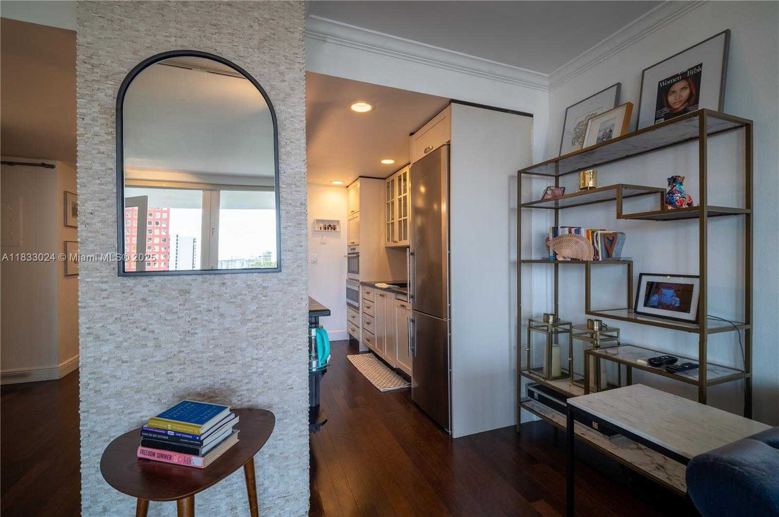 Small Image of 1581 BRICKELL AVE #508, Miami Number 14
