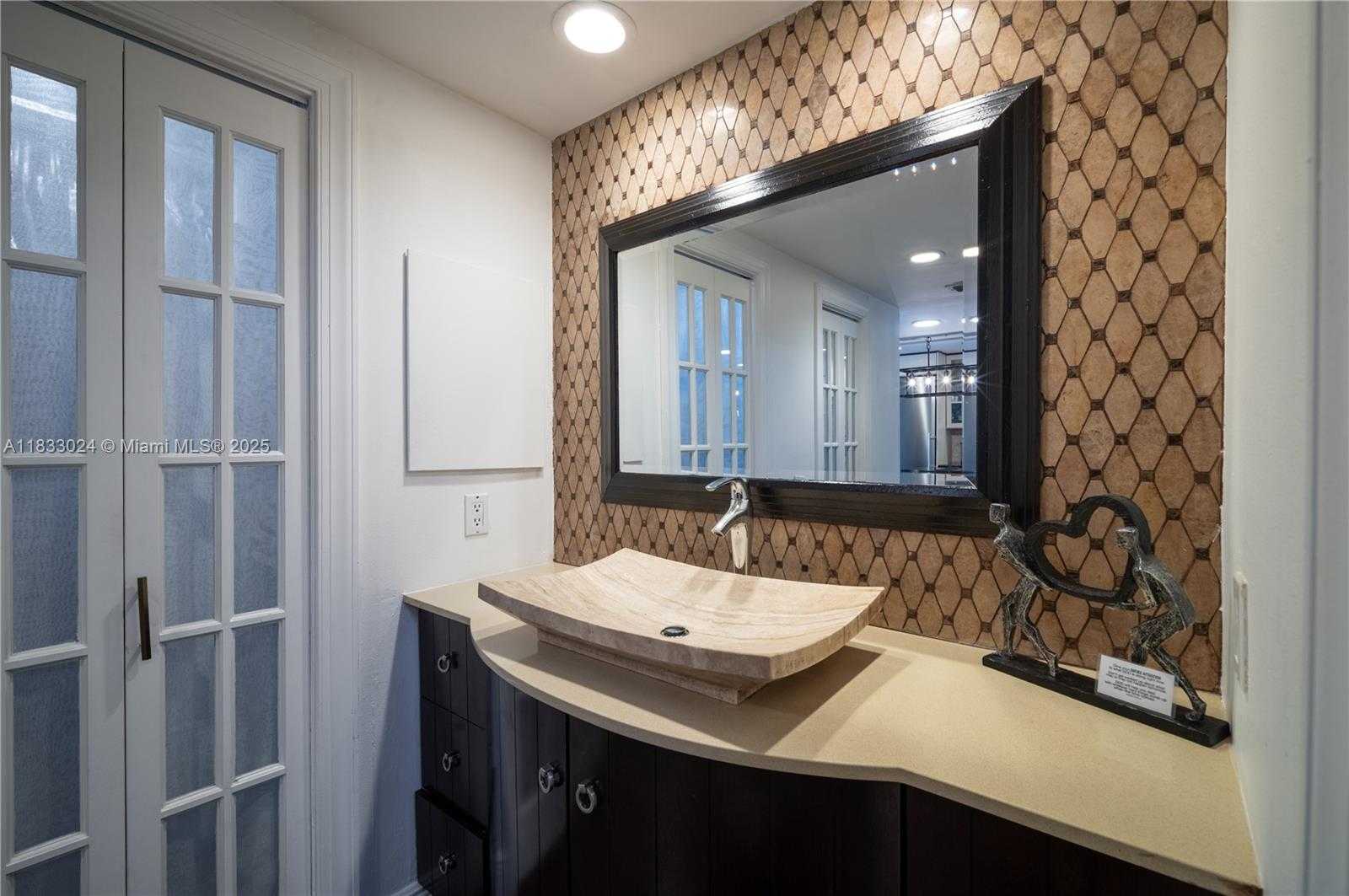 Small Image of 1581 BRICKELL AVE #508, Miami Number 22