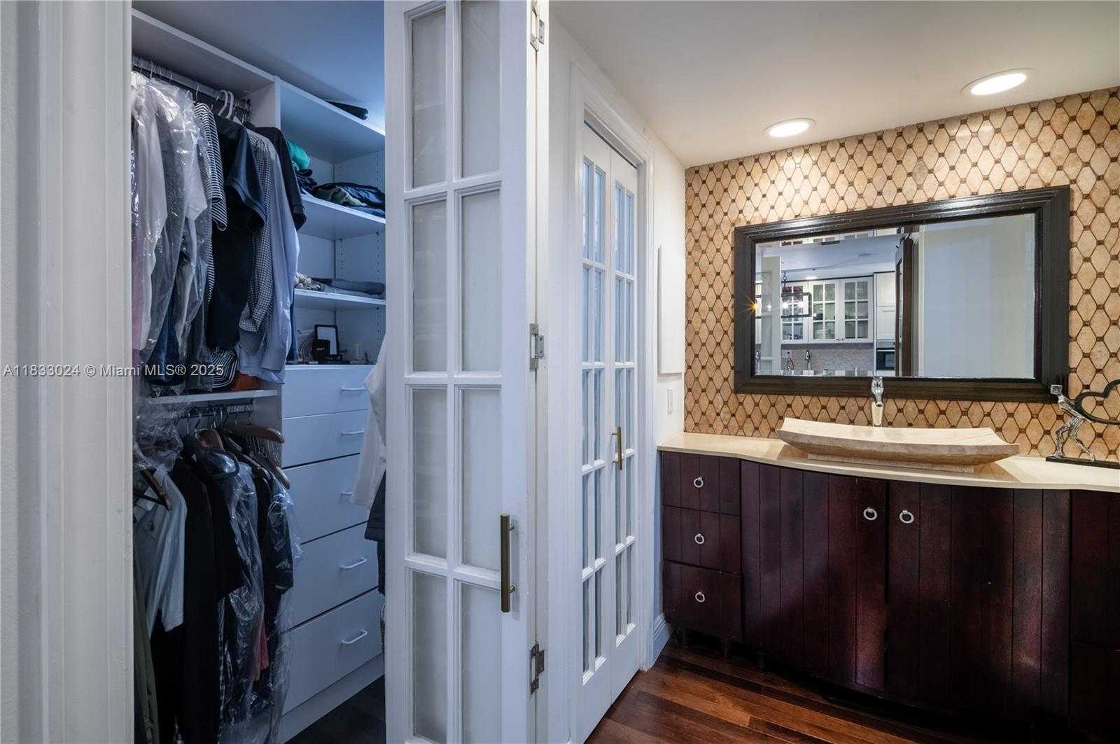 Small Image of 1581 BRICKELL AVE #508, Miami Number 25