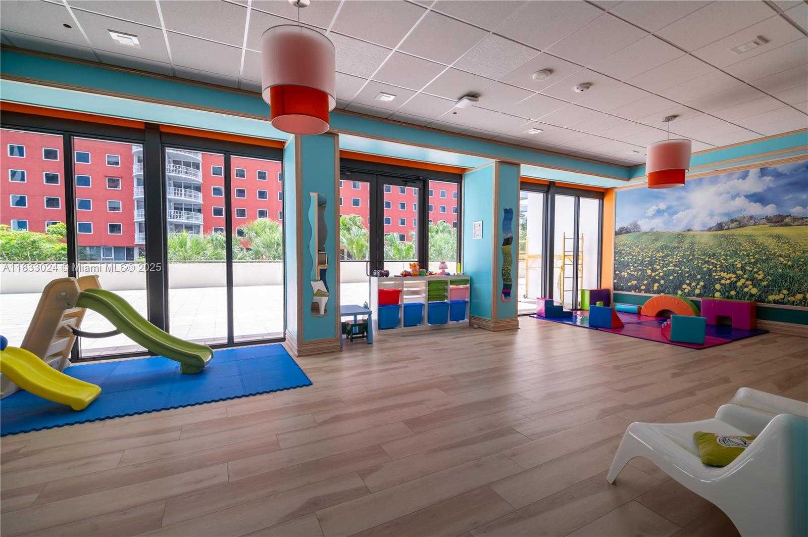 Small Image of 1581 BRICKELL AVE #508, Miami Number 45