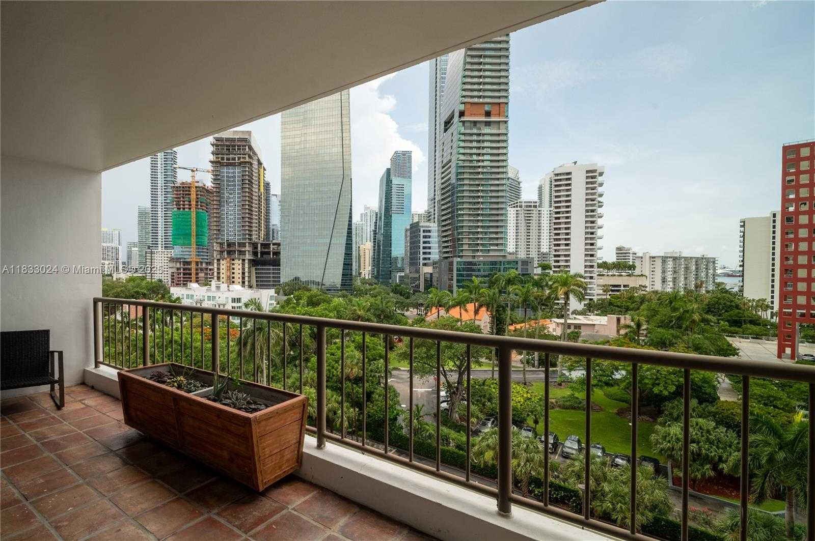 Small Image of 1581 BRICKELL AVE #508, Miami Number 8