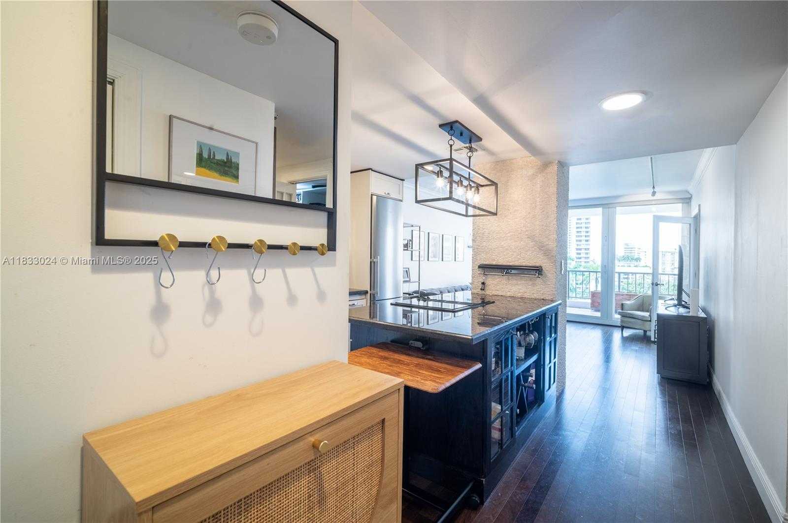 Small Image of 1581 BRICKELL AVE #508, Miami Number 9