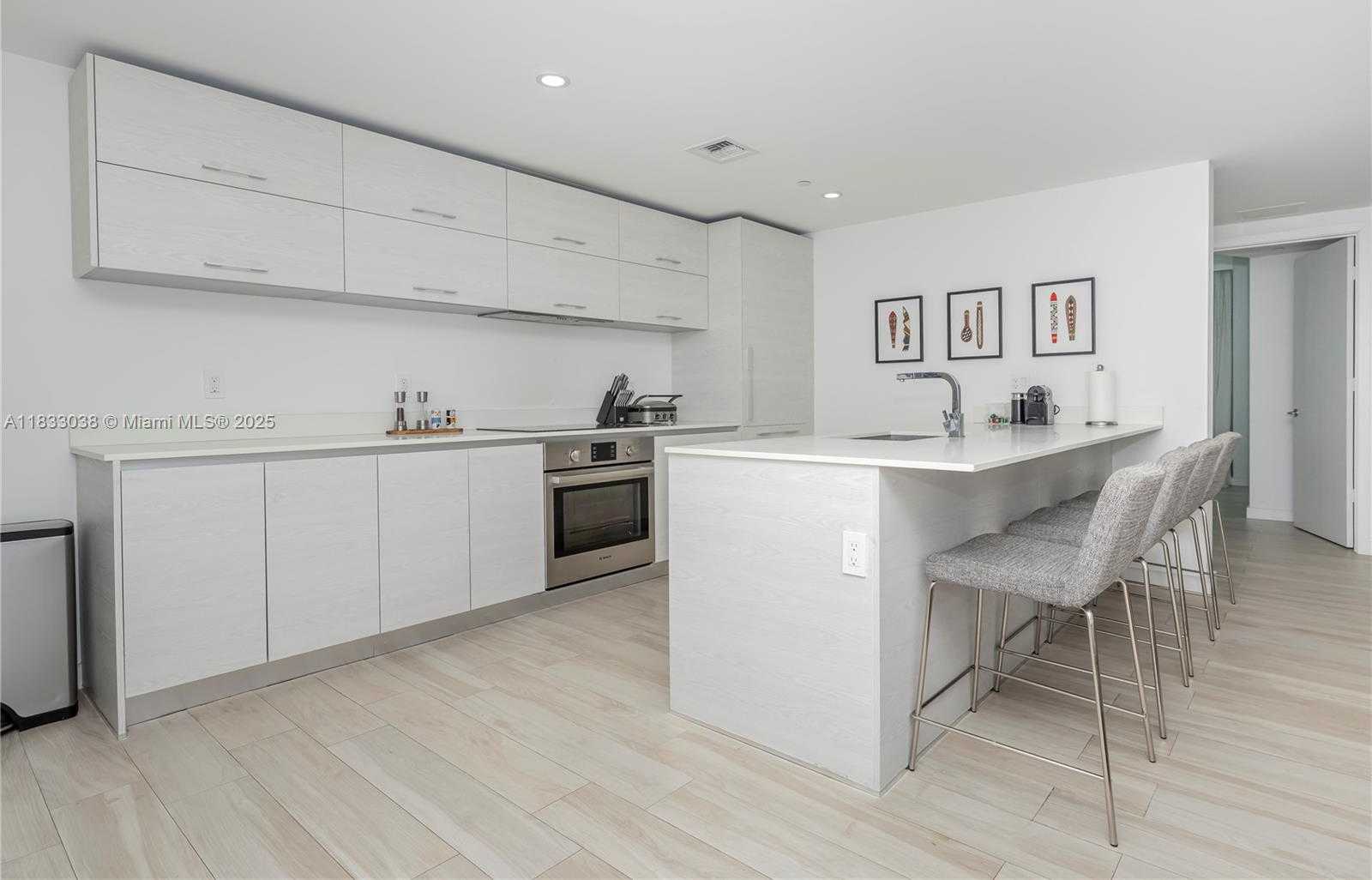 Small Image of 1300 SOUTH MIAMI AVE #2210, Miami Number 11